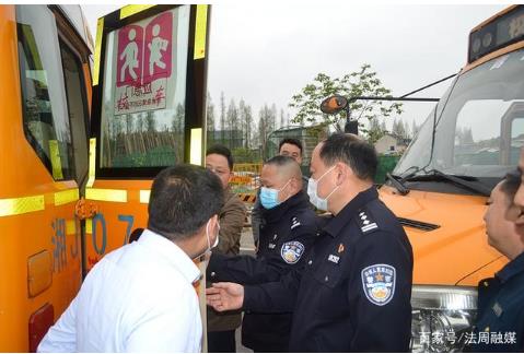 常德交警二大隊:聯合多部門排查校車安全隱患 全力護航復工復學 常德交警二大隊:聯合多部門排查校車安全隱患 全力護航復工復學