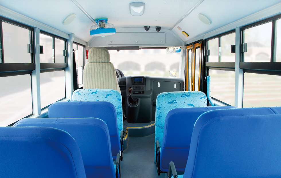 18座小學(xué)生校車(chē)ZK6559DX窄車(chē)身