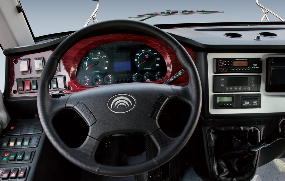 宇通41座小學生校車ZK6809DX