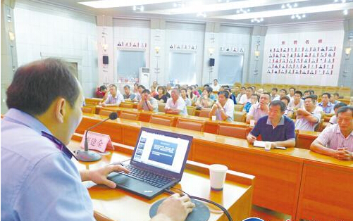 東營利用暑假對校車駕駛員進(jìn)行集中培訓(xùn) 校車